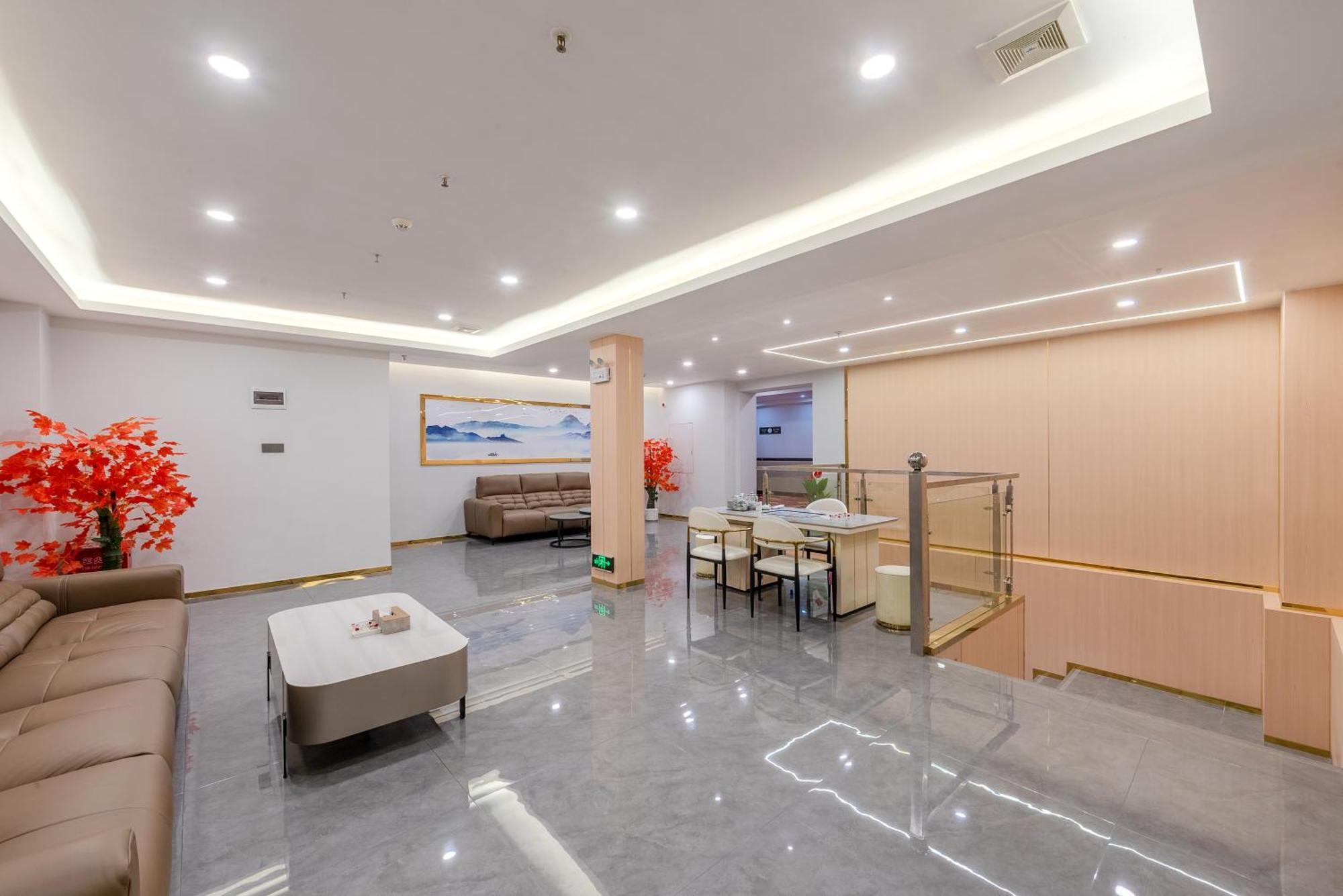 Huahang Hotel - Guangzhou Baiyun International Airport - Free Airport Shuttle Bus Exterior foto